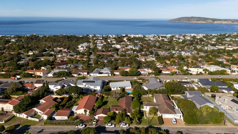 3 Bedroom Property for Sale in Upper Robberg Western Cape